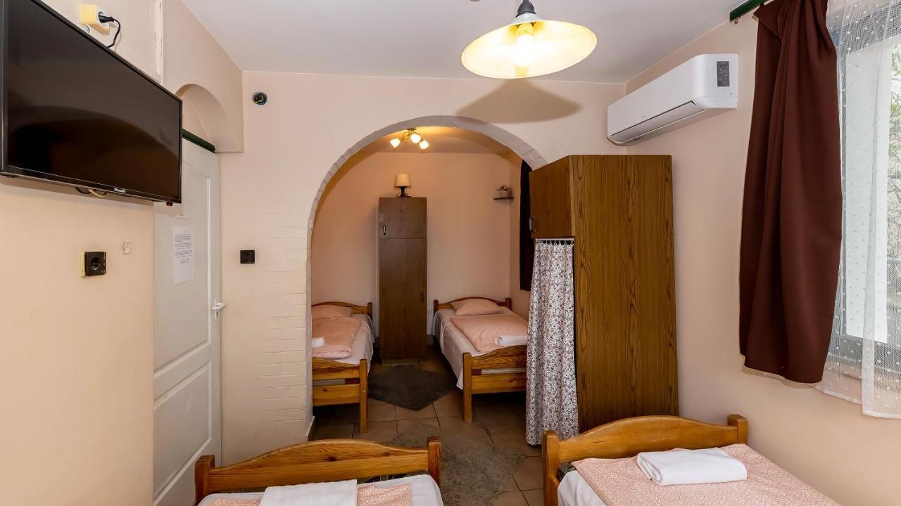 Csillagtura Panzio Bed & Breakfast Eger Exterior photo