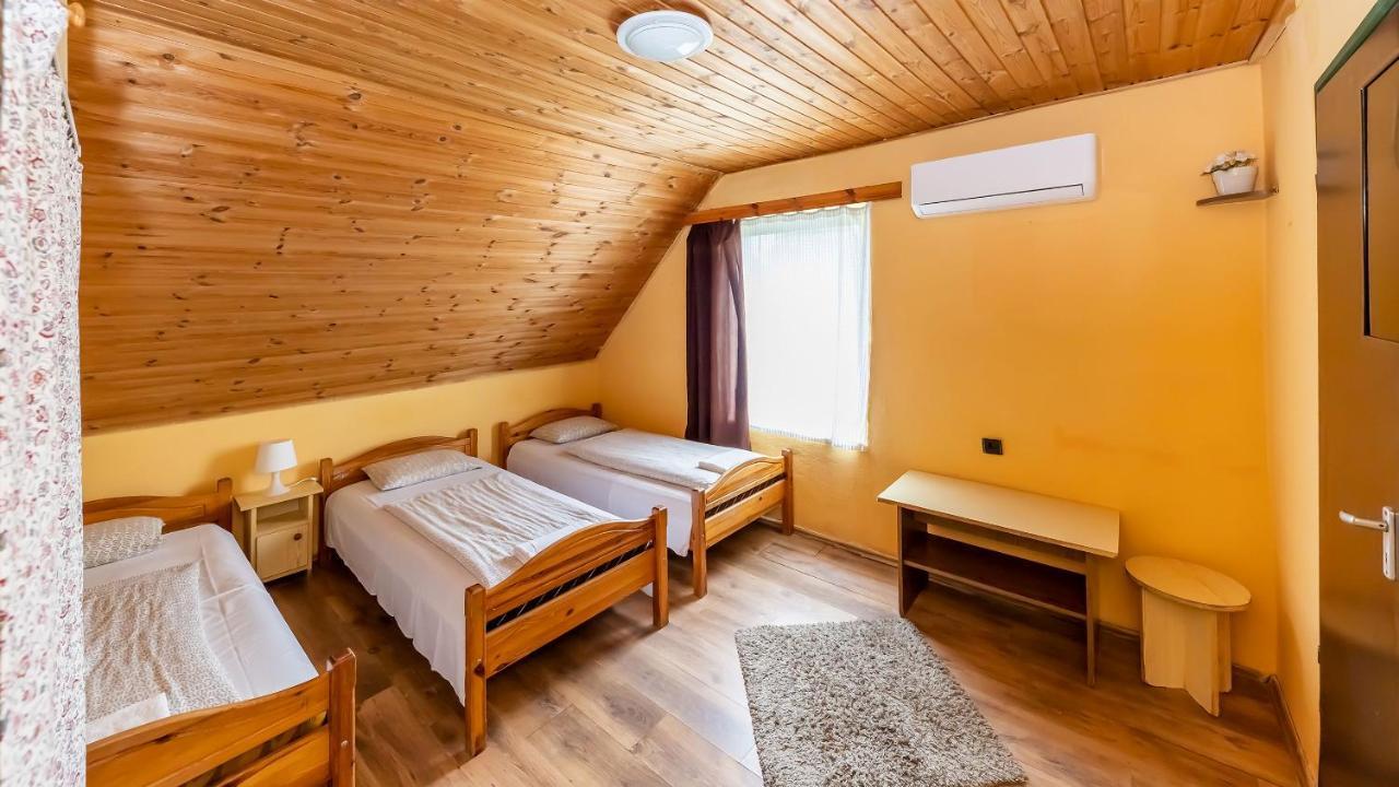 Csillagtura Panzio Bed & Breakfast Eger Exterior photo