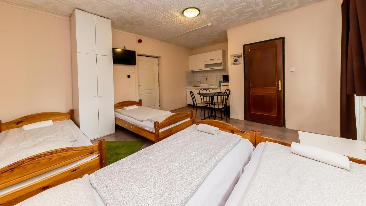 Csillagtura Panzio Bed & Breakfast Eger Exterior photo