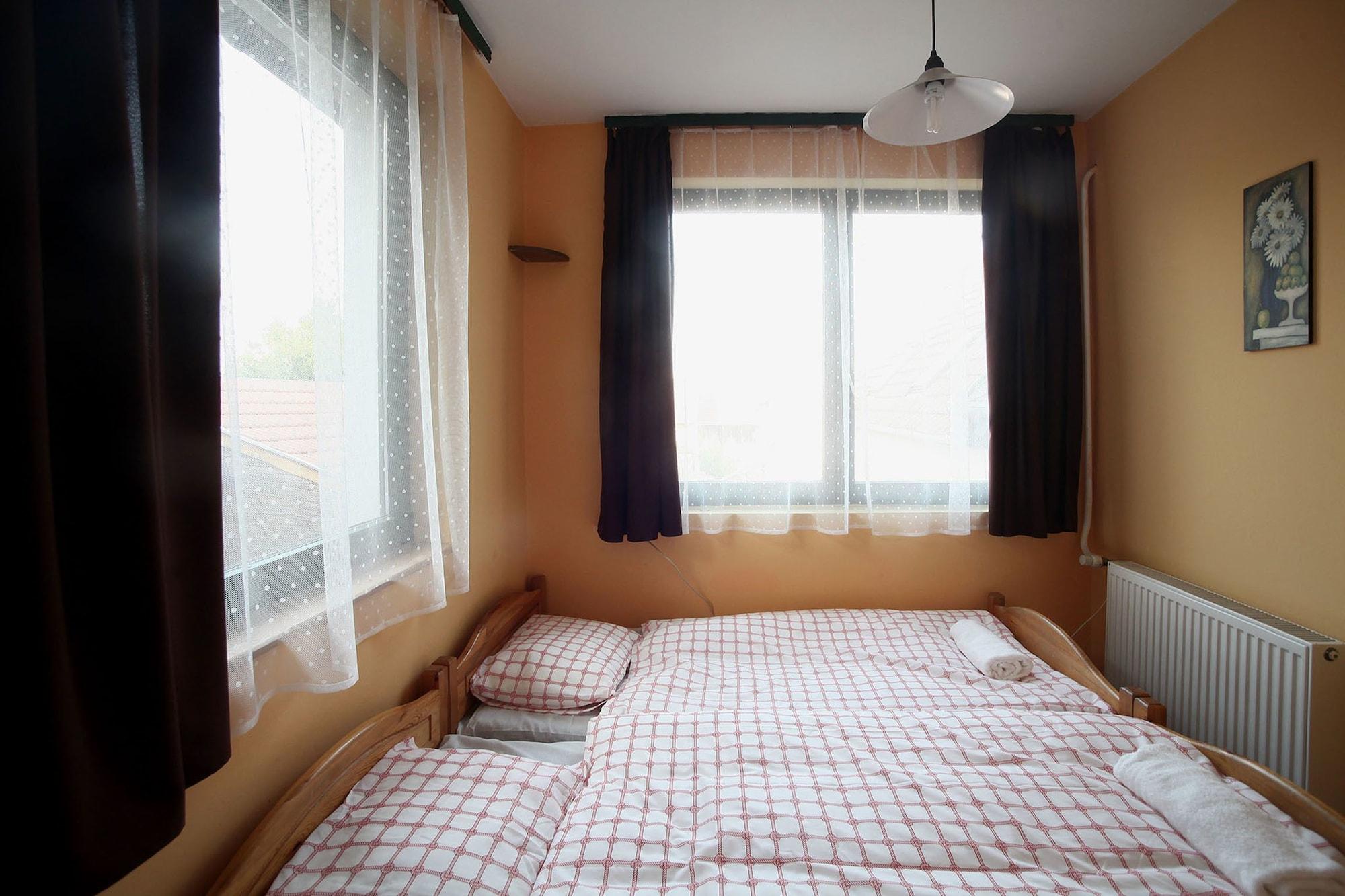 Csillagtura Panzio Bed & Breakfast Eger Exterior photo